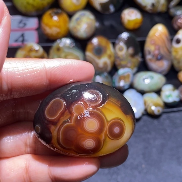 玛瑙/玉髓未镶嵌珠宝半成品161