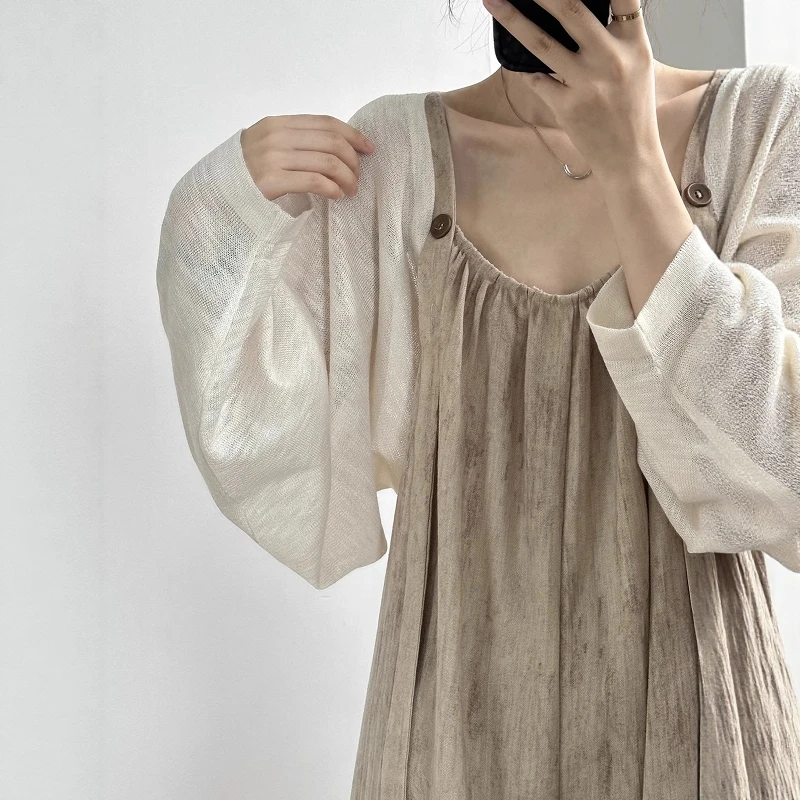 蝙蝠袖冰丝防晒开衫薄款女夏季短款披肩配吊带裙外搭空调罩衫上衣