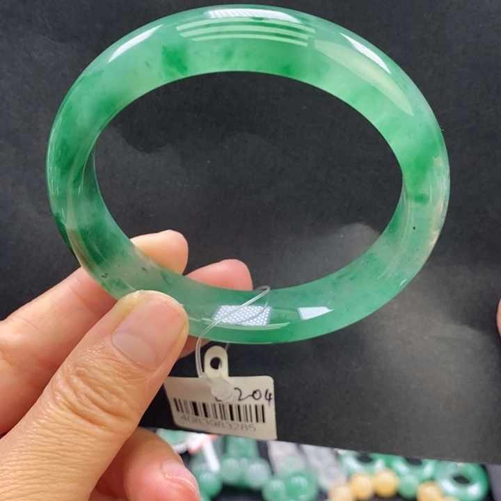 石英质玉未镶嵌手镯