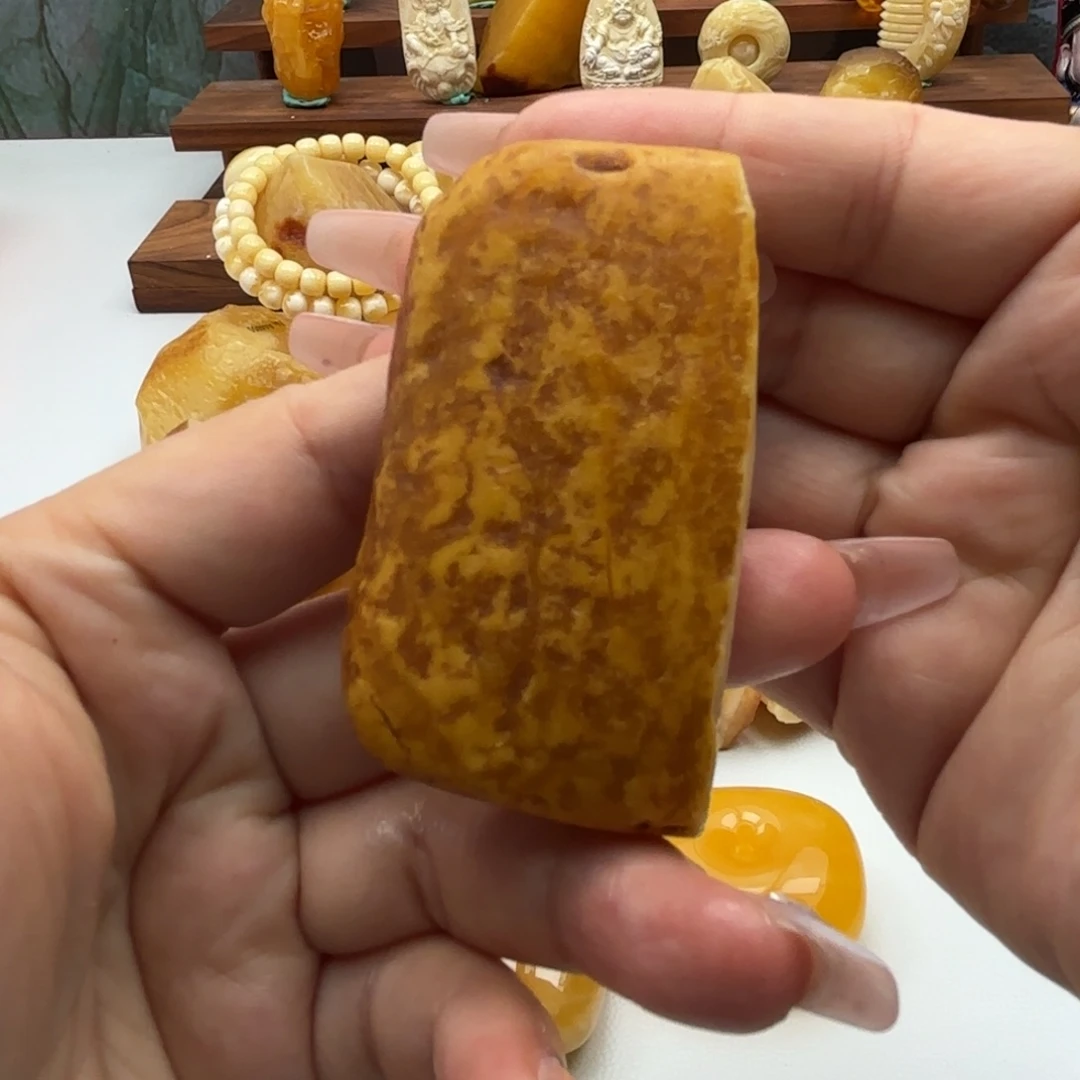 7***7定制琥珀未镶嵌琥珀