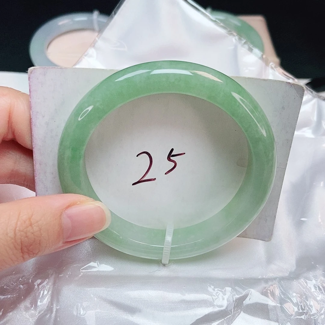 未镶嵌手镯翡翠正58