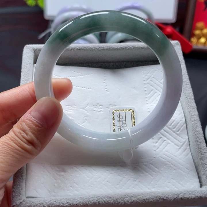 翡翠未镶嵌手镯手镯