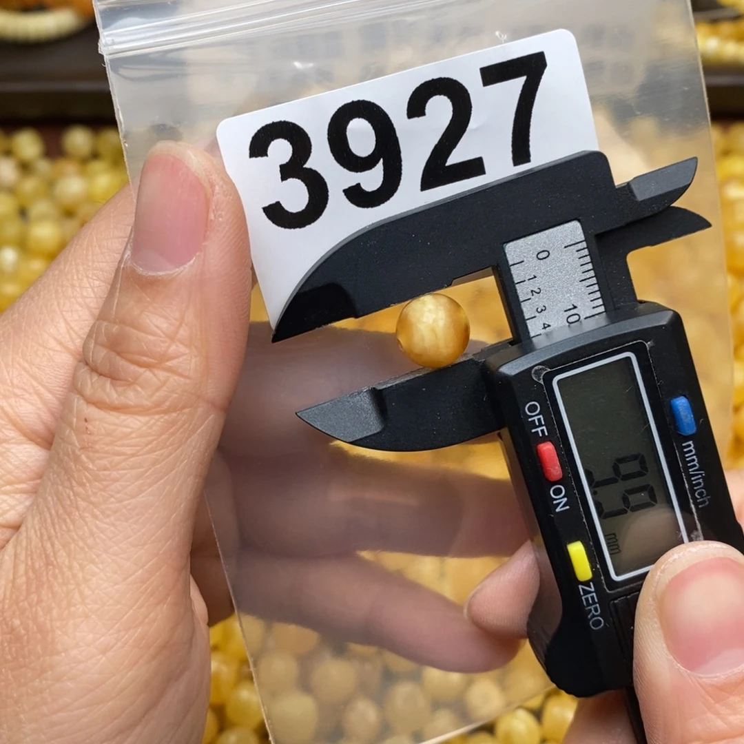 蜜蜡珠宝奇石未镶嵌