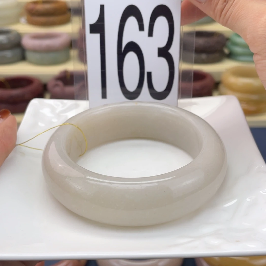 【闪购商品】石英质玉手镯未镶嵌