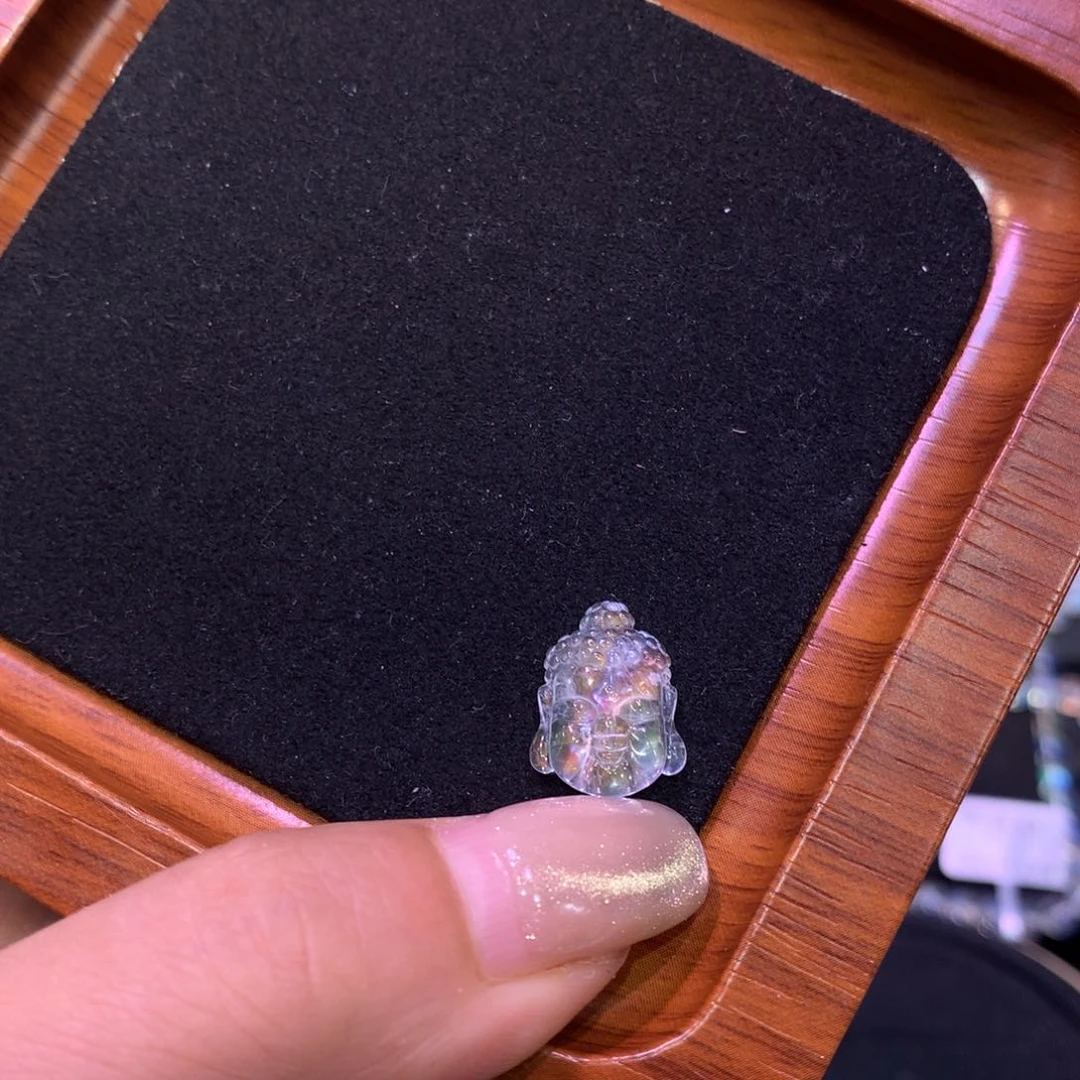 雕刻未镶嵌月光石