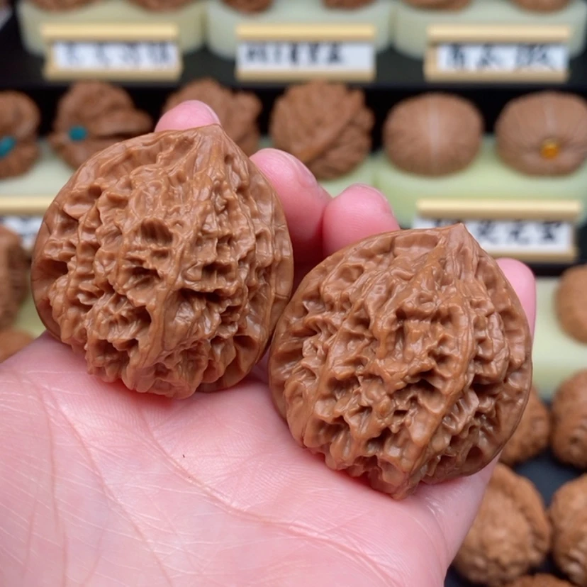 【闪购商品】文玩核桃吊坠周*森野牛