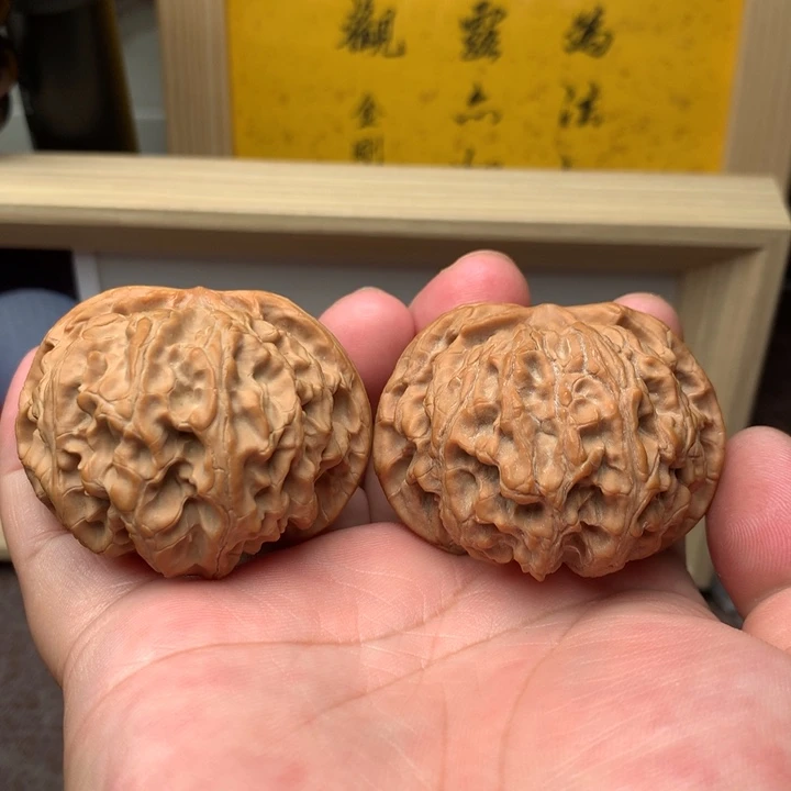 文玩核桃把件苹果园