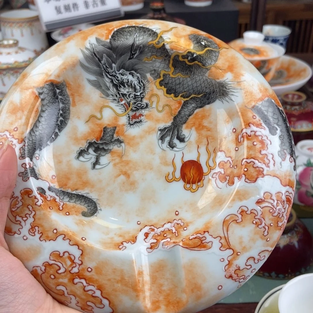 陶瓷的设计师是一个人的
