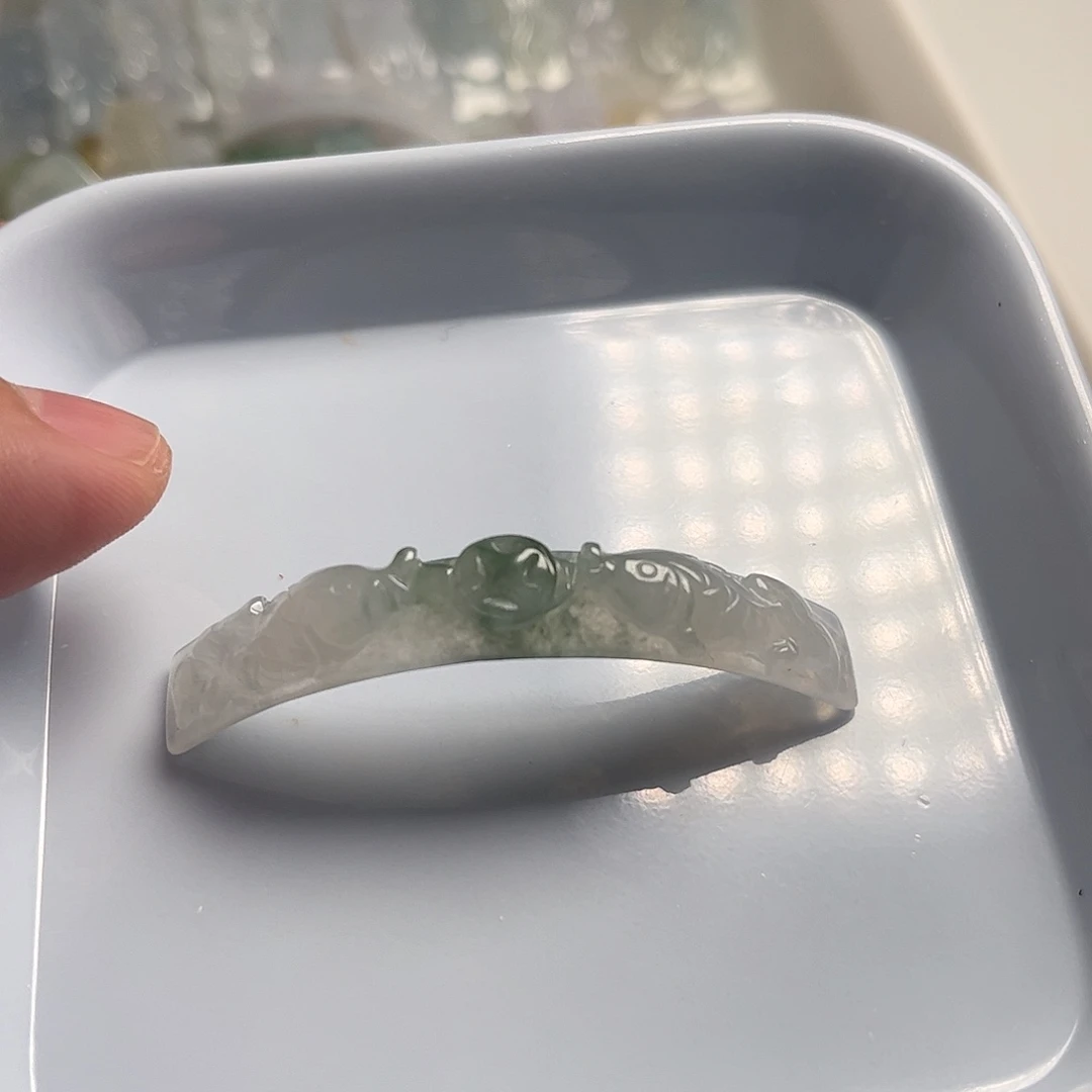 翡翠未镶嵌颈饰天然翡翠
