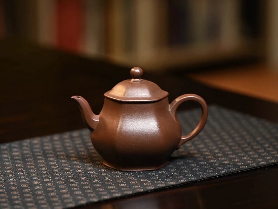 宜兴紫砂壶尹春利全手工六方古亭壶240cc!可订制!