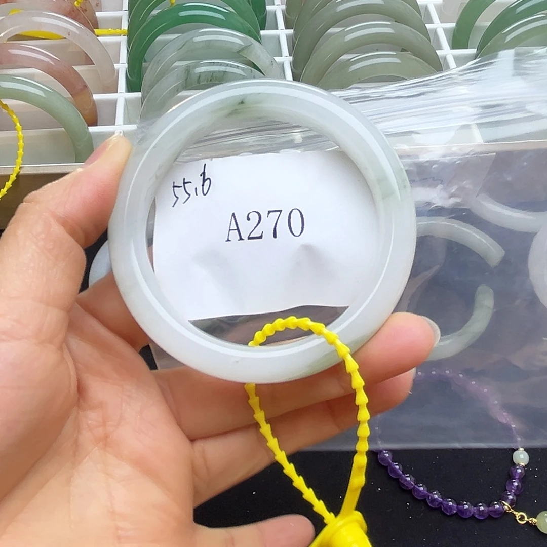 石英质玉未镶嵌手镯