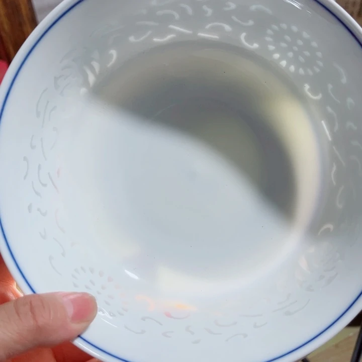 青花玲珑7寸面碗满雕双福双线