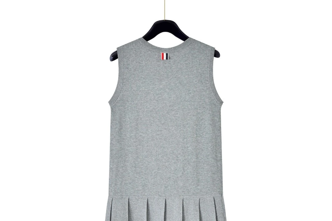 露思同款连衣裙  无袖针织春夏秋内搭单穿 气质时尚显瘦