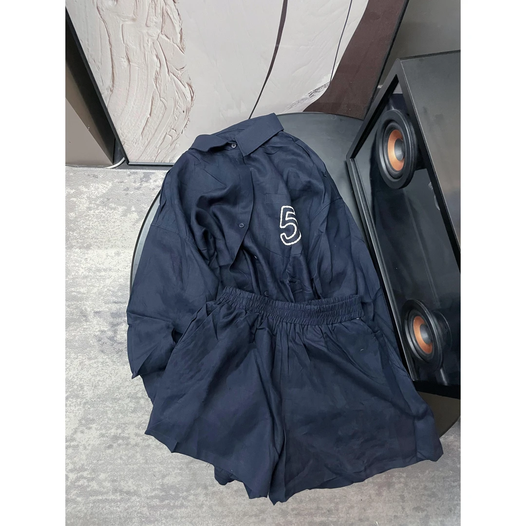 《现货》【香香】夏季新品时尚轻薄短裤V领单排扣衬衣套装Ani-B959