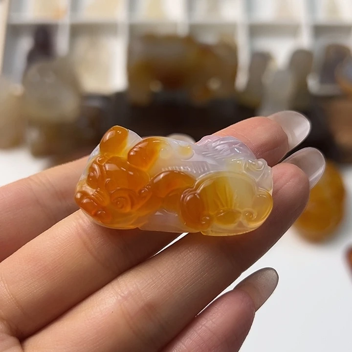 玛瑙/玉髓颈饰合金