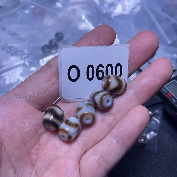 玛瑙/玉髓未镶嵌珠宝半成品微瑕