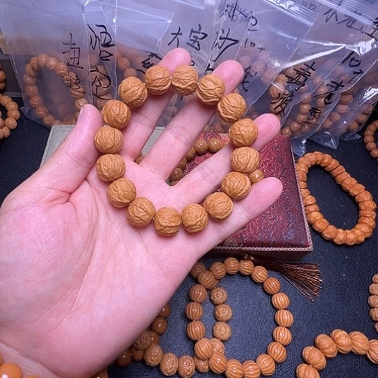 猴头核桃手串毒液啊啊啊