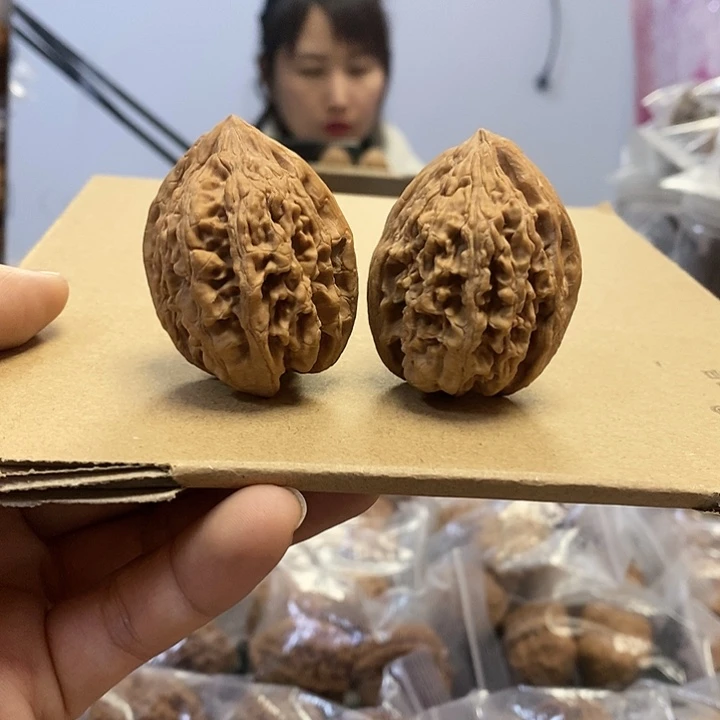 文玩核桃把件36.5大古石油