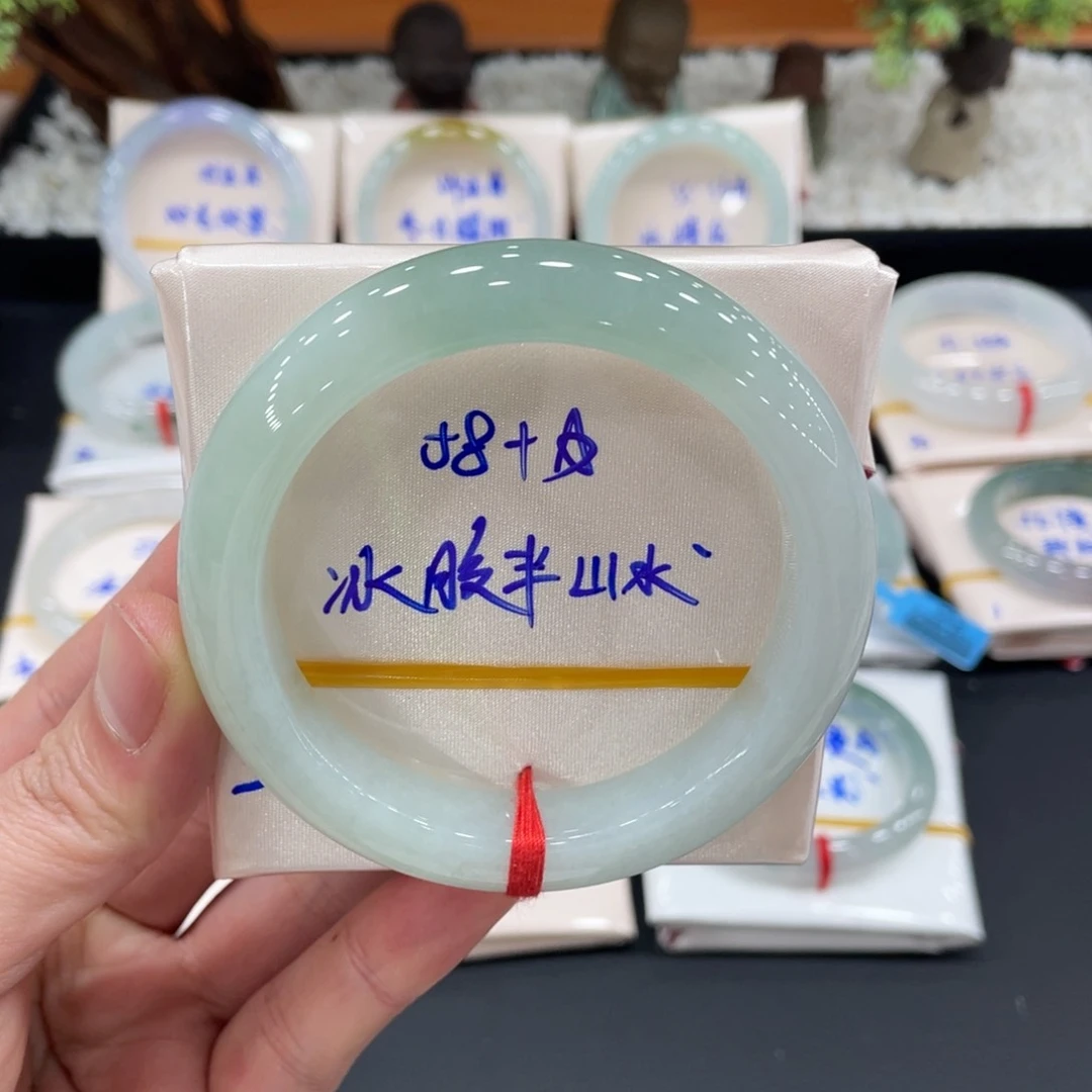 未镶嵌手镯翡翠翡翠