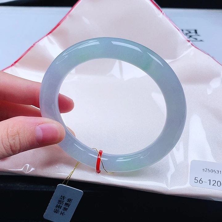 翡翠手镯（圆镯）未镶嵌缅甸天然a货手镯56