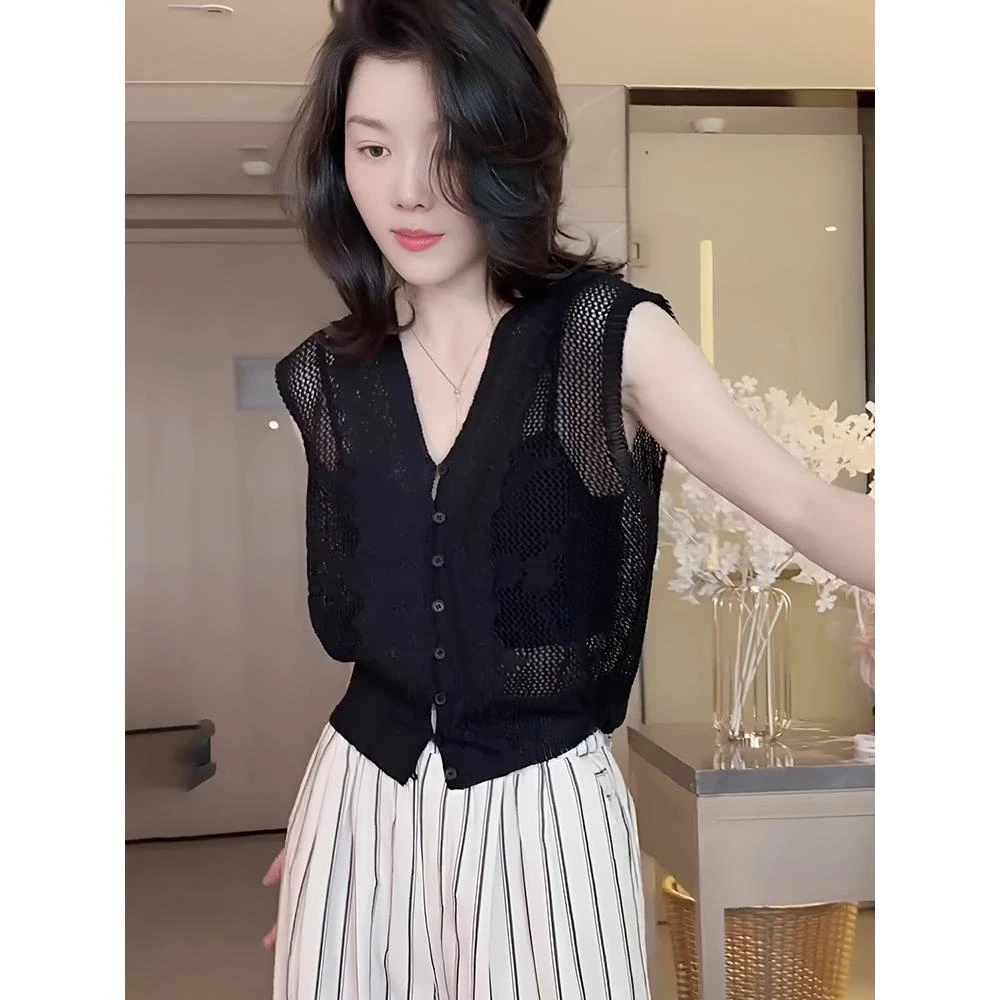黑色拼接蕾丝镂空无袖冰丝针织开衫女2025新款夏季宽松短款上衣春