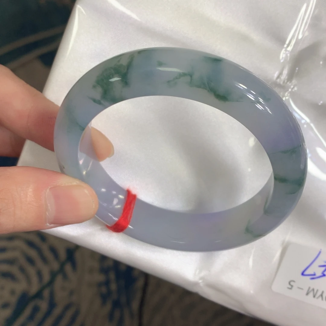 翡翠未镶嵌手镯翡翠