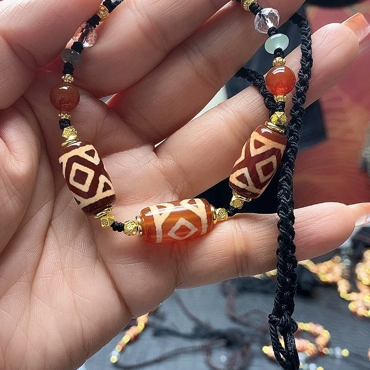 玛瑙/玉髓颈饰合金