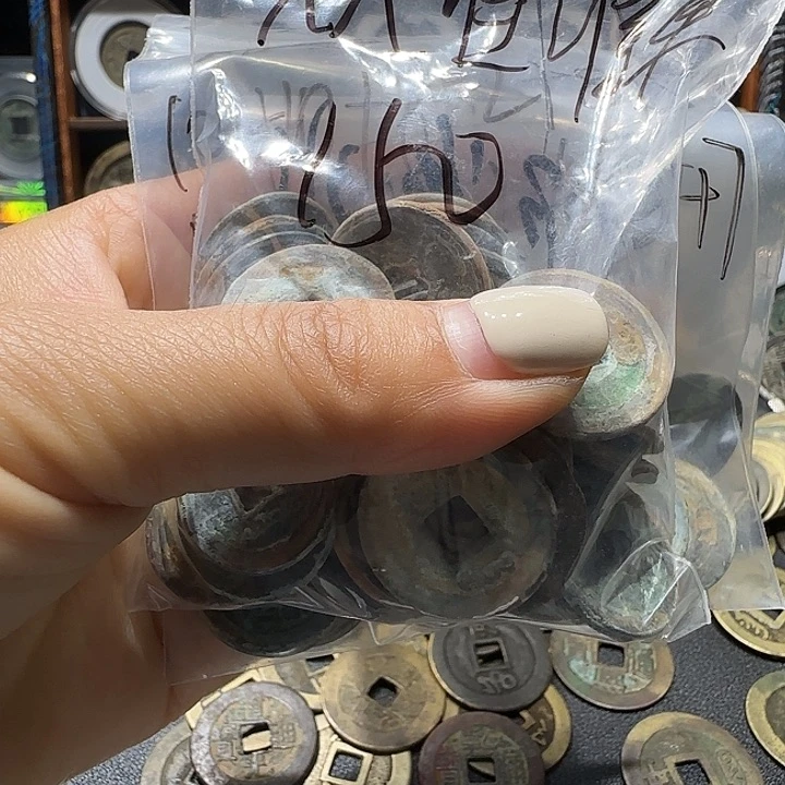 大***军现代文创钱币挂件