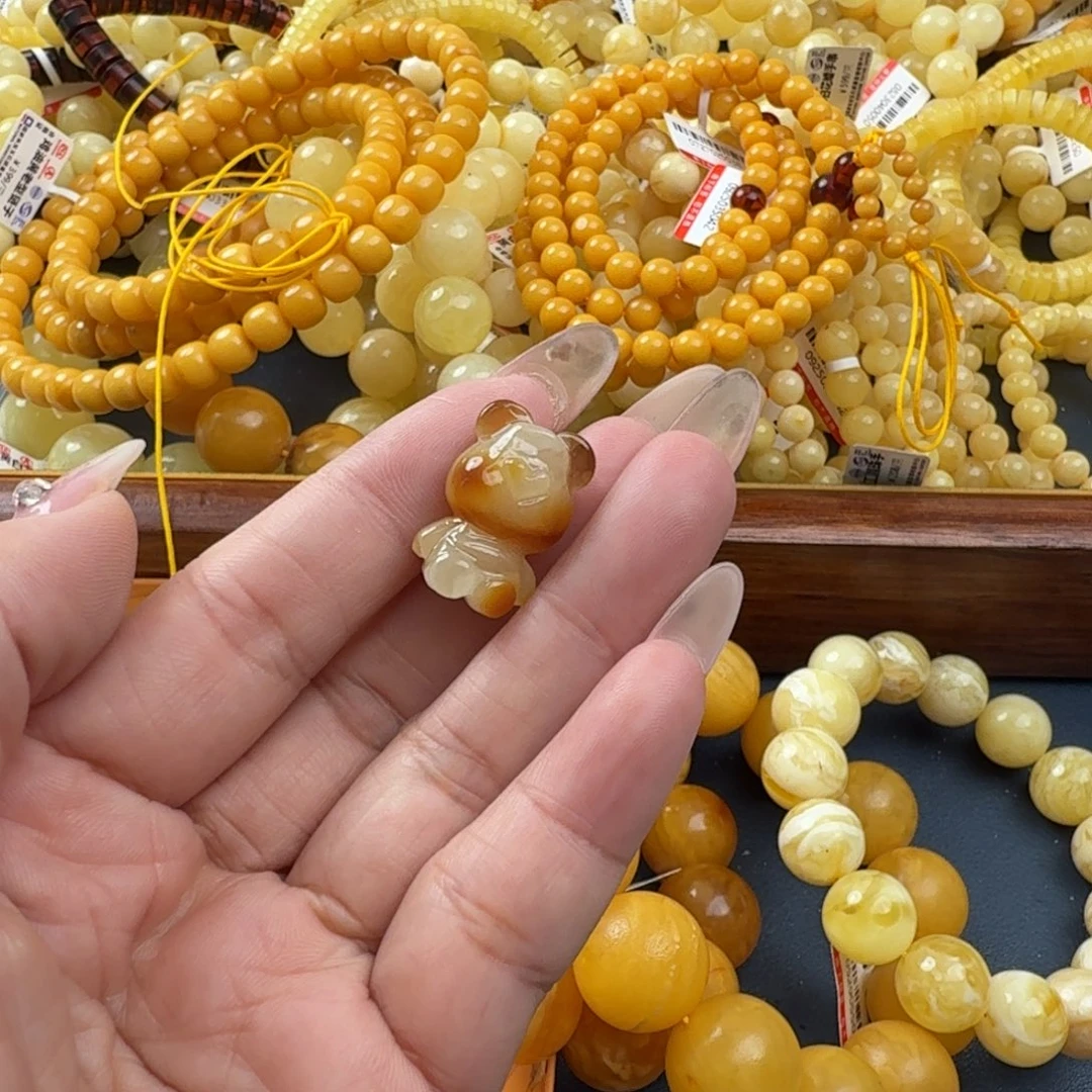 琥珀未镶嵌珠宝奇石