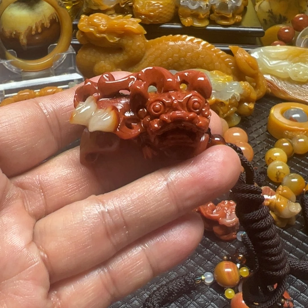 石英质玉未镶嵌颈饰