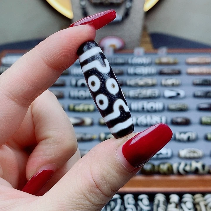 玛瑙/玉髓颈饰未镶嵌树