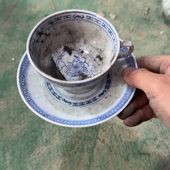 景德镇陶瓷艺术煤窑卫****阳