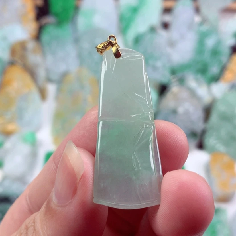 【闪购商品】翡翠未镶嵌吊坠(不含链)