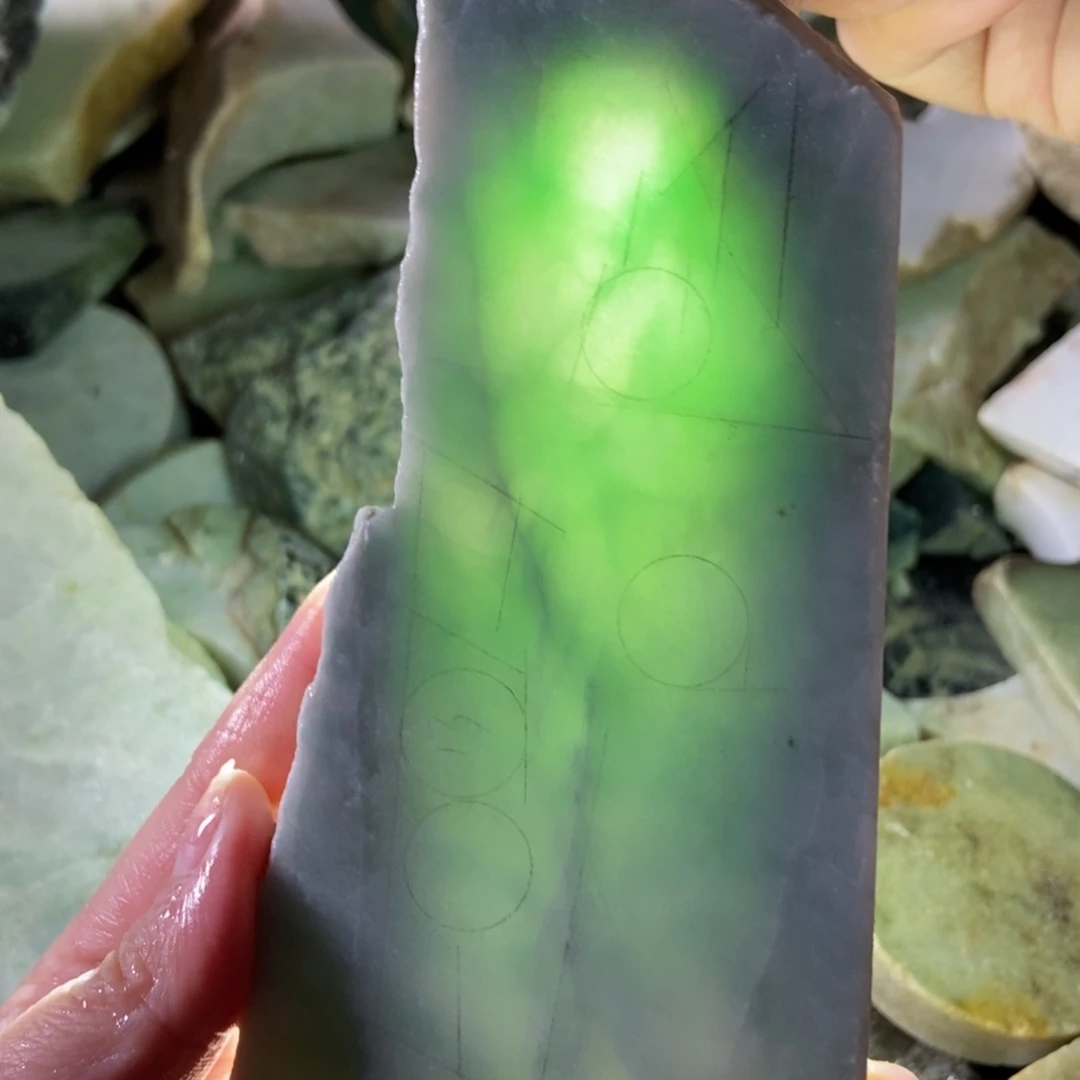 翡翠未镶嵌颈饰天然翡翠