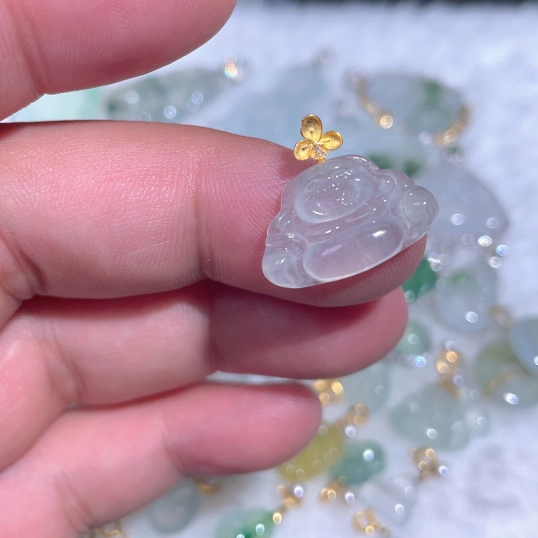 翡翠18K金镶嵌颈饰