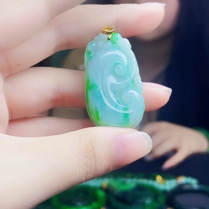 翡翠银S925镶嵌颈饰多样性