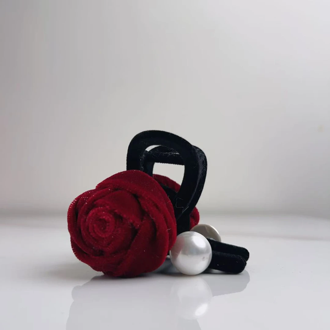 MY SISTERS韩国东大门手工立体丝绒玫瑰抓夹