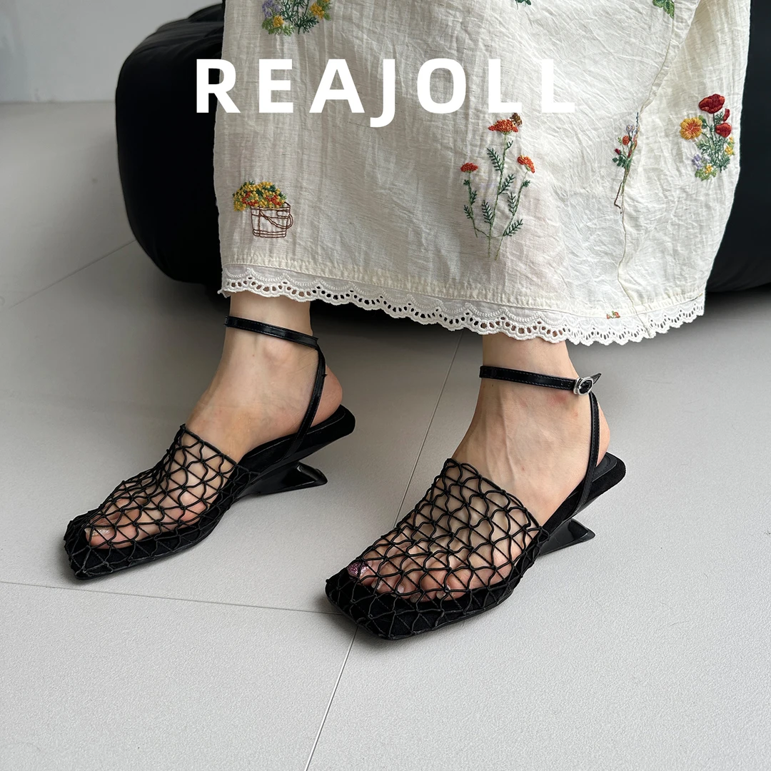 凉鞋女夏外穿2025新款法式网面坡跟气质不累脚巨好看时尚高跟鞋子
