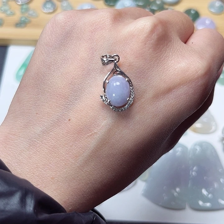 翡翠颈饰银S925镶嵌紫罗兰蛋面吊坠