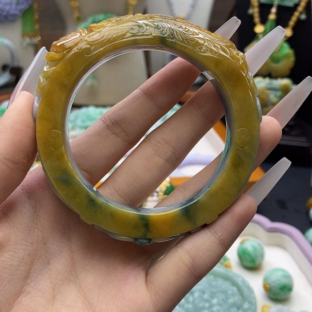 颈饰未镶嵌翡翠天然