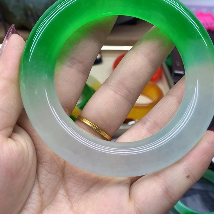 翡翠手链未镶嵌手镯