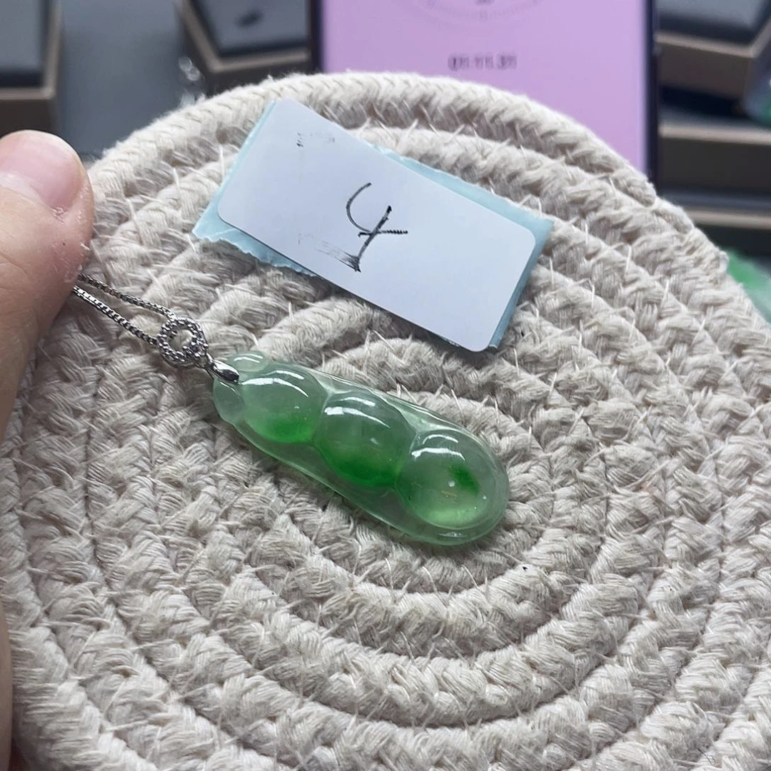翡翠未镶嵌颈饰翡翠吊坠