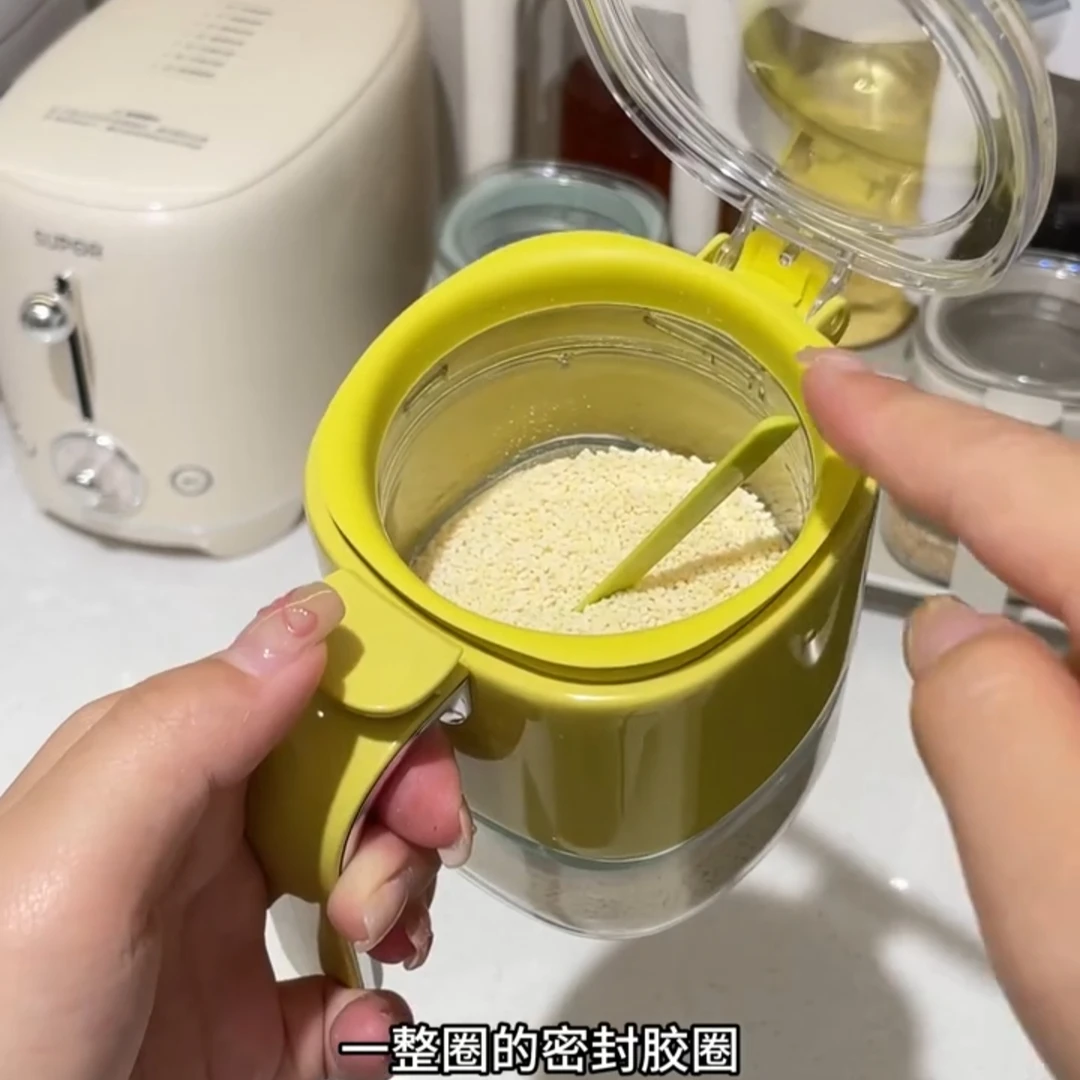 密封调料罐厨房家用高端调料盒食品级带勺玻璃调料瓶防潮翻盖盐罐