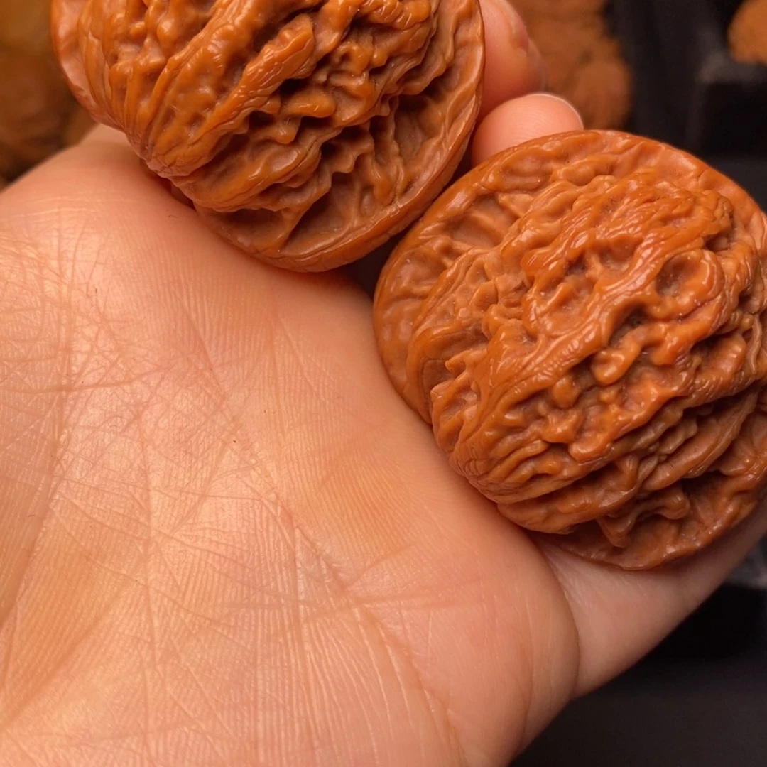 文玩核桃吊坠秦岭野生核桃