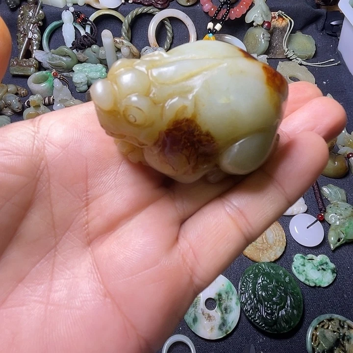 毛***搭和田玉（糖玉）未镶嵌颈饰