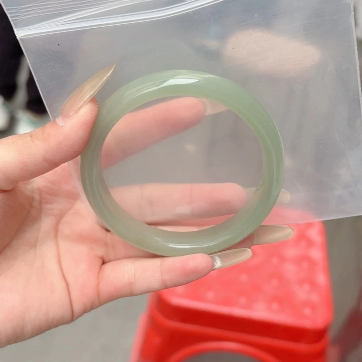 东陵石手镯未镶嵌