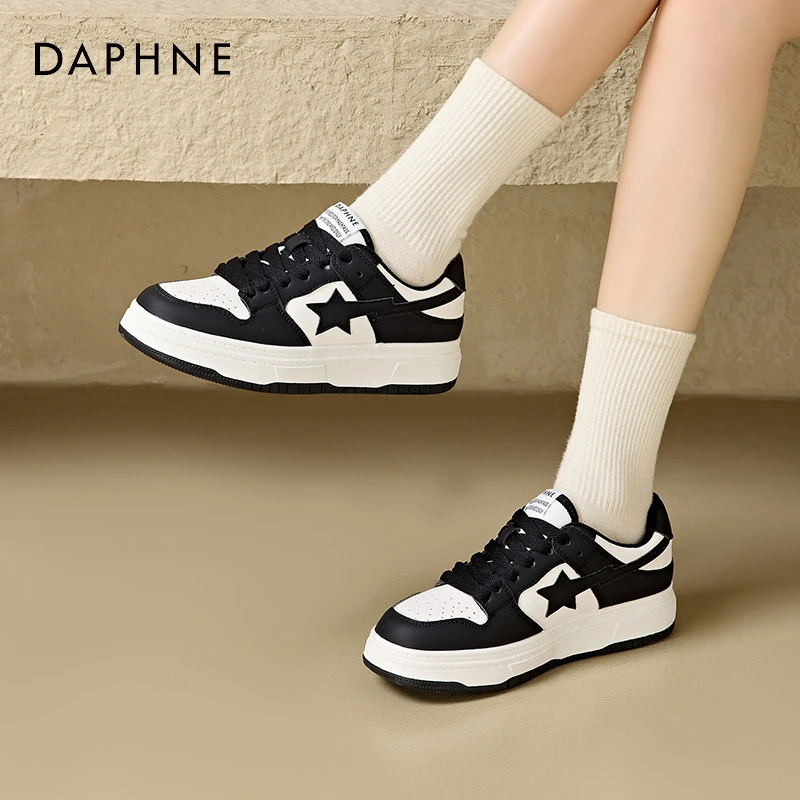 达芙妮黑白熊猫小白鞋女2025冬季新款加绒百搭休闲鞋轻便运动板鞋