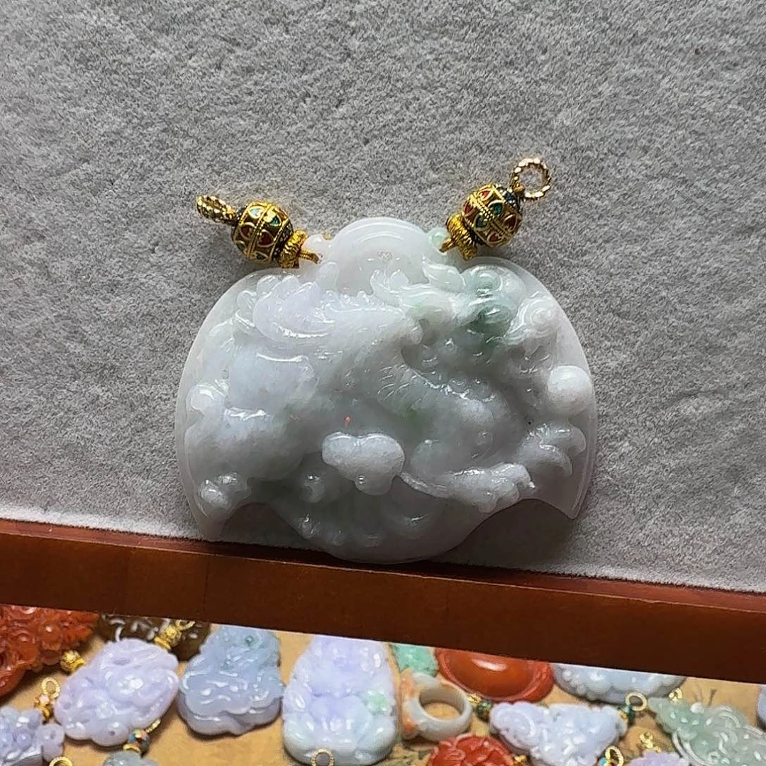 吊坠(赠链)未镶嵌翡翠