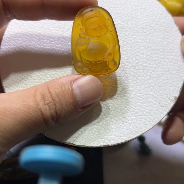 琥珀未镶嵌颈饰琥珀吊坠