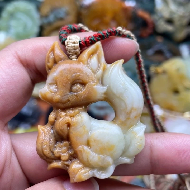 蛇纹石玉未镶嵌吊坠